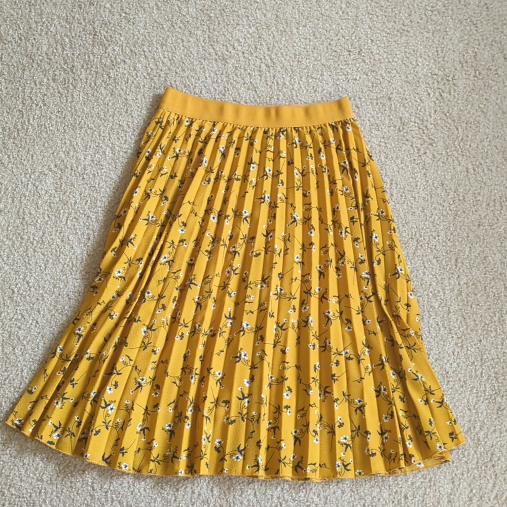 Like New Floral Skirt Andi + James